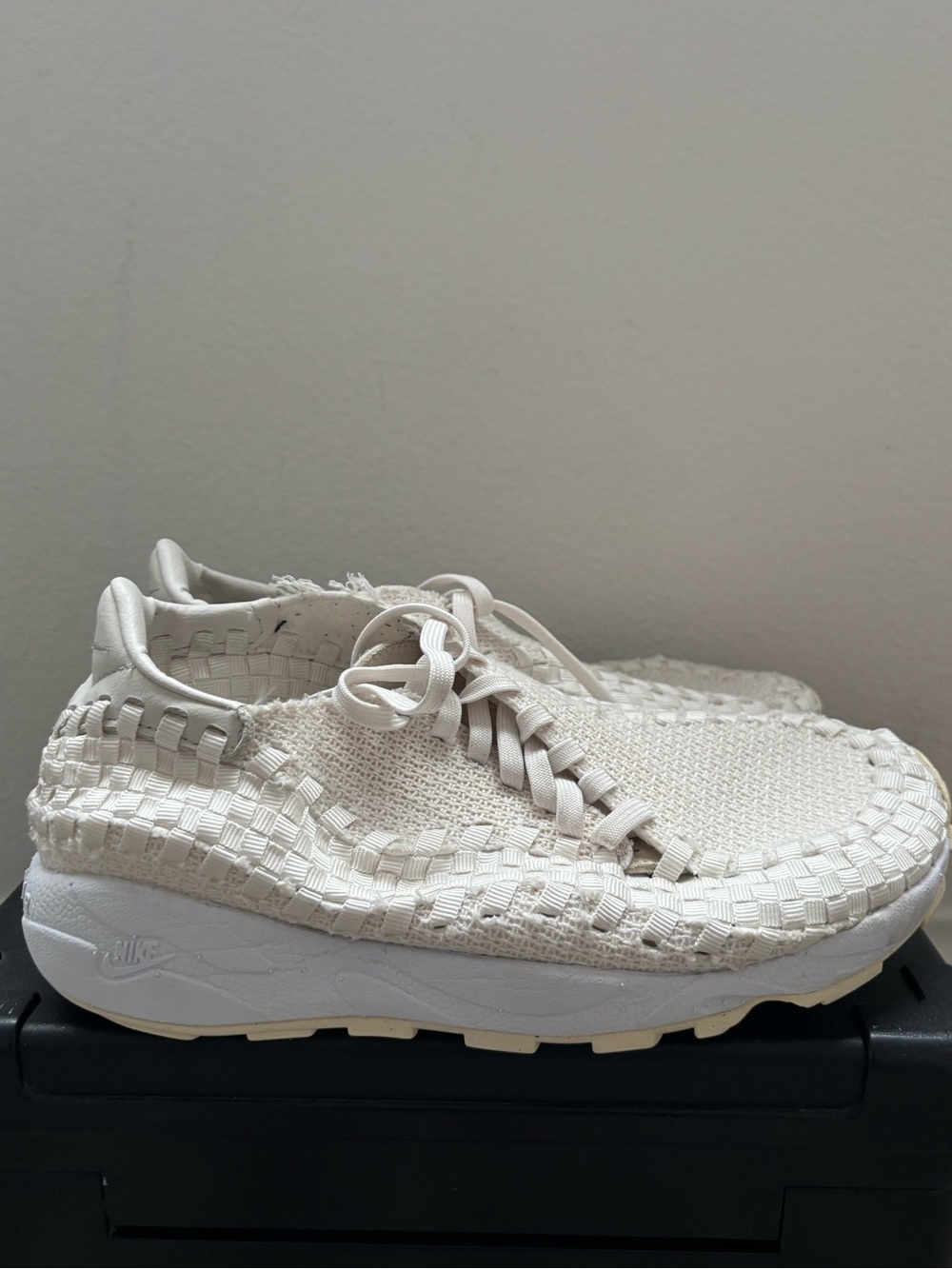 Nike Woven Knit Lace-Up Women's Sneakers in Off-White